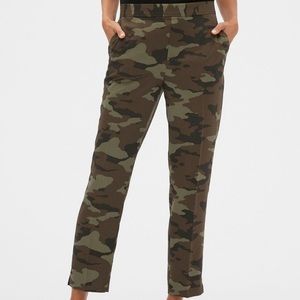 BANANA REPUBLIC Size 4 Camo Hayden Pant  Mid Rise